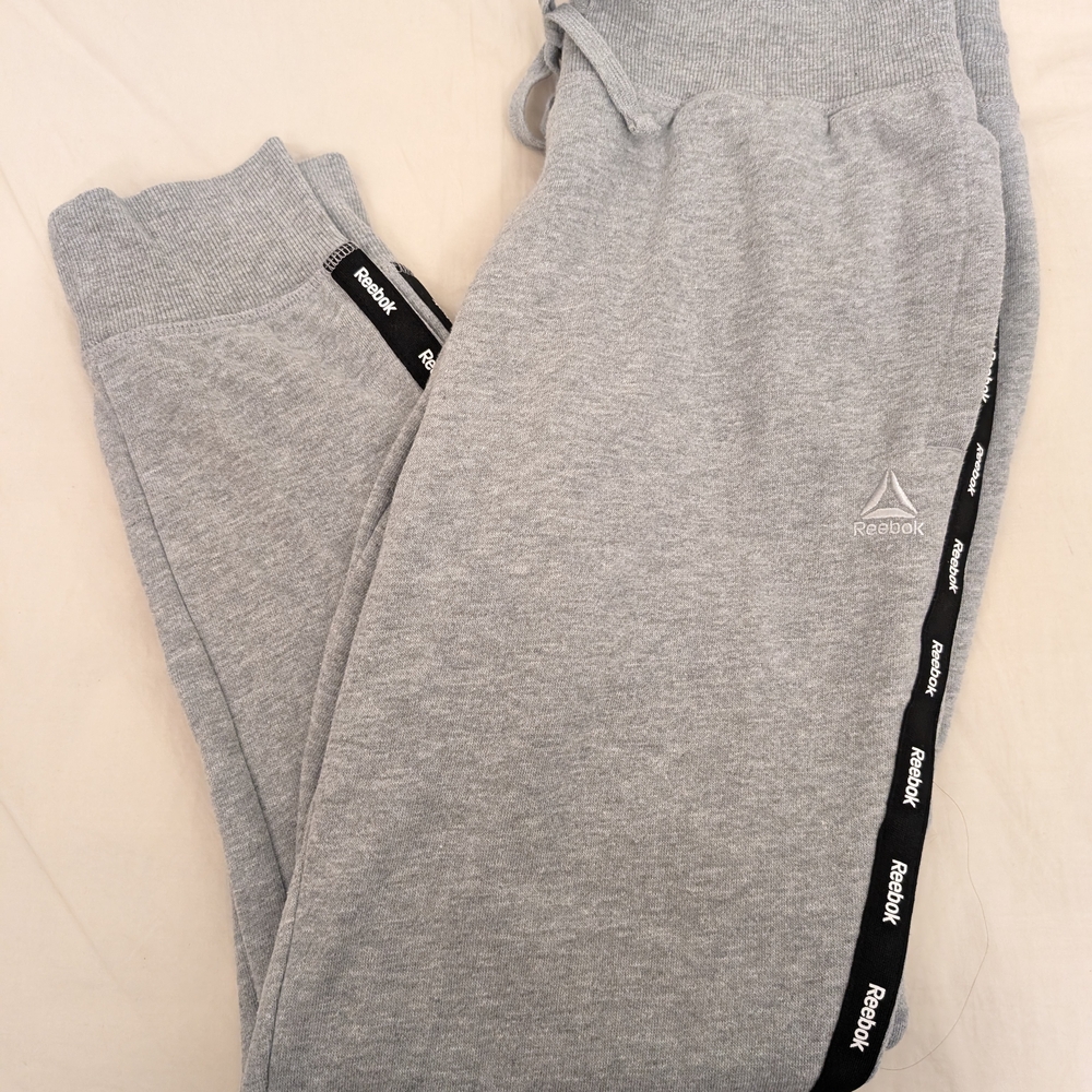 Reebok NWOT (S) Sweats